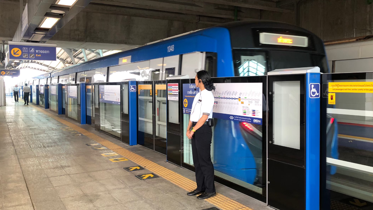 ยังไม่ขึ้น 1 บาท รถไฟฟ้า MRT คงค่าโดยสาร 17-42 บาท ต่อถึงสิ้นปี 65