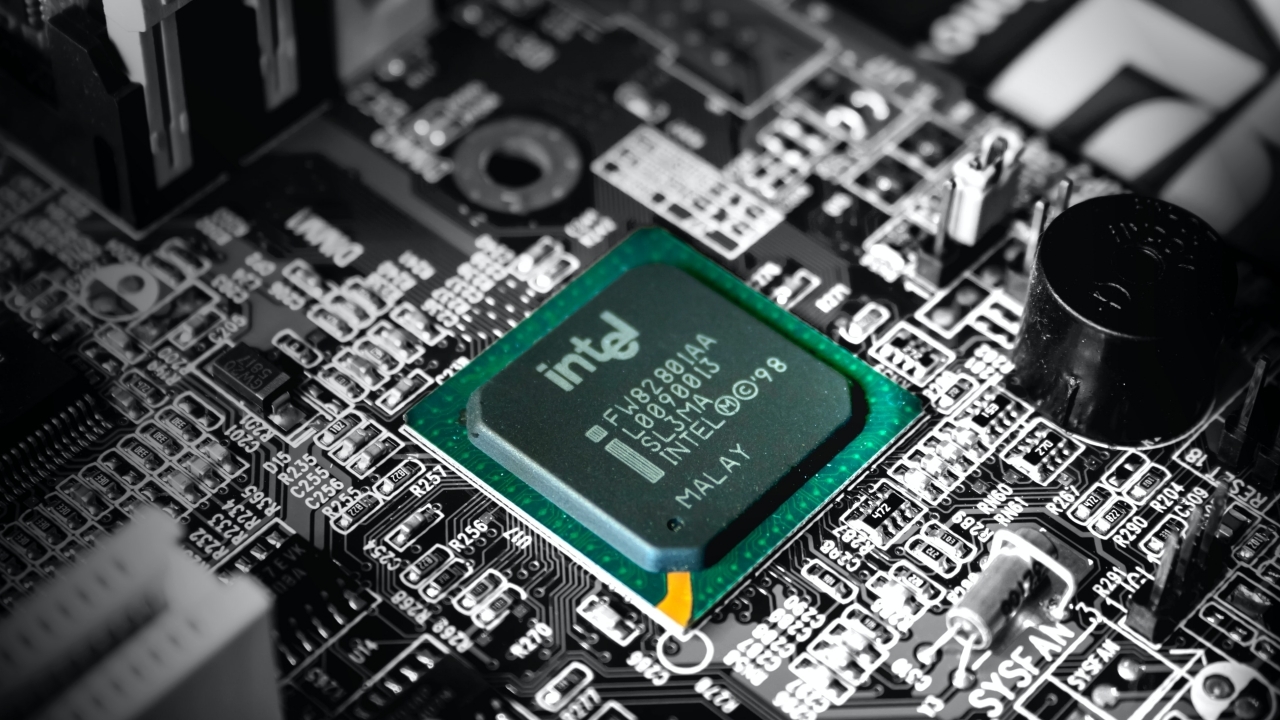 Intel เตรียมเลิกจ้างพนักงานลอตใหญ่ คาดกระทบพนักงานกว่าพันคน