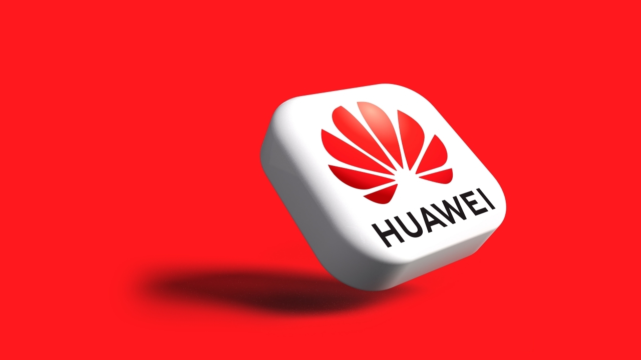 Huawei ซุ่มพัฒนามือถือจอพับ 3 ทบ ลุ้นเปิดตัวเดือนหน้า