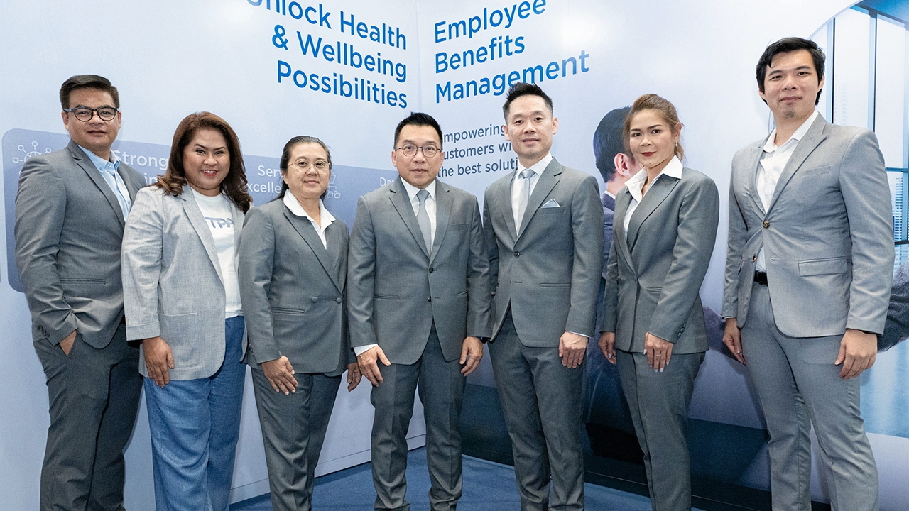 นพ.สุธร ชุตินิยมการ เปิดบูธโชว์ศักยภาพบริการ Employee Benefits Management