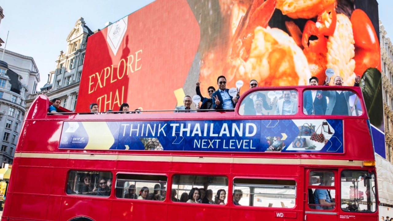 “พิชัย” ลุยปั้นแบรนด์ไทย โปรโมตสินค้า-บริการ บนรถบัส-บิลบอร์ดกลางกรุงลอนดอน