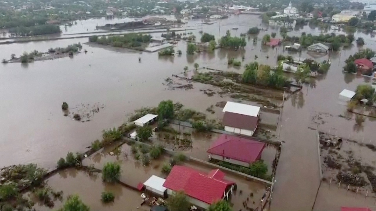 ฝนถล่มยุโรปกลาง-ตะวันออก น้ำท่วมโรมาเนียอ่วม ดับแล้ว 4 ศพ