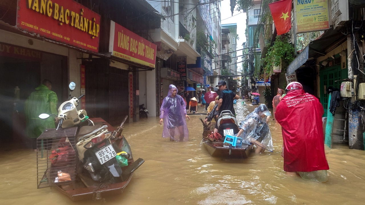 “ยางิ” ยังไม่สิ้นฤทธิ์ แม่น้ำในฮานอยเพิ่มสูงสุดรอบ 20 ปี ดับพุ่ง 179 ศพ