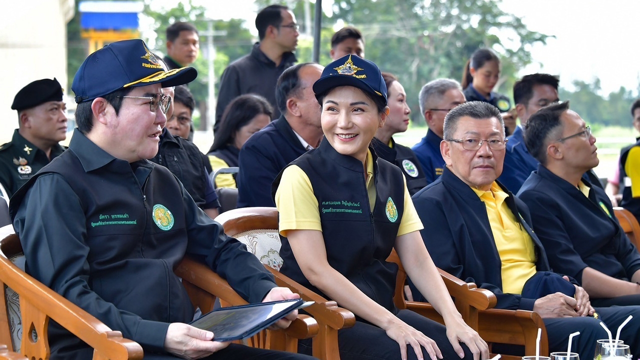 “รมว.กษ.” นำทีมกระทรวงเกษตรฯ เยือนเมืองเพชร วางแผนฯ รับมืออุทกภัย