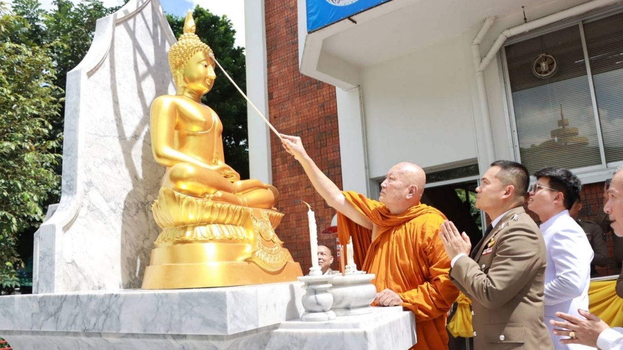 ครบรอบ 30 ปี สน.วังทองหลาง จัดพิธีเบิกเนตร ”พระพุทธชยันตี” เพื่อความเป็นสิริมงคล